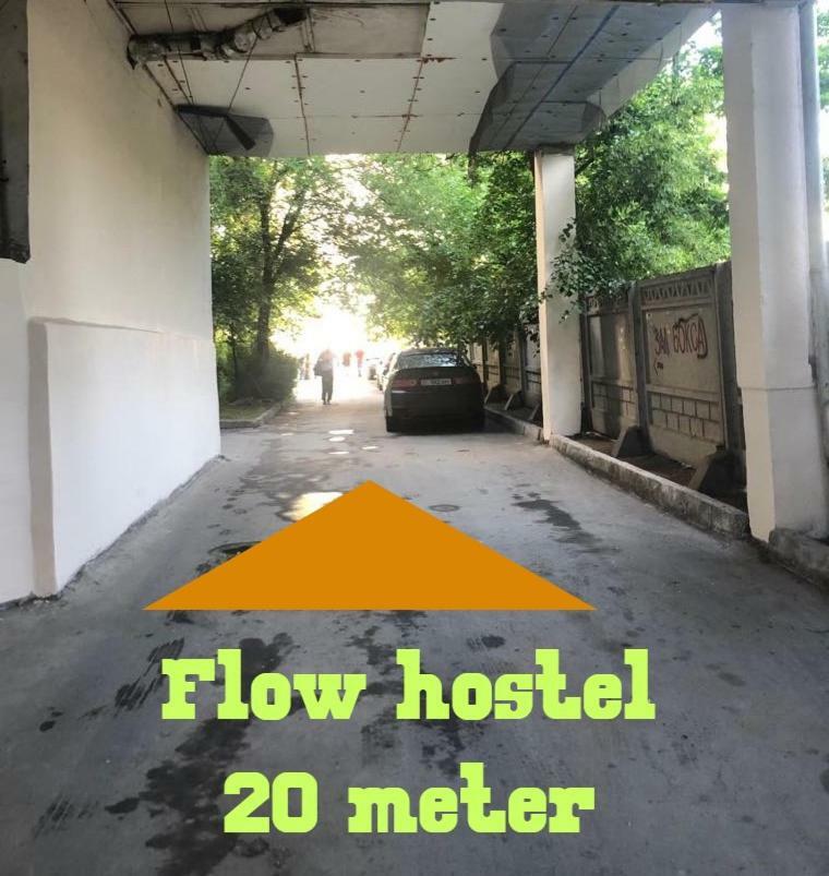 Flow Hostel Bishkek Exteriör bild